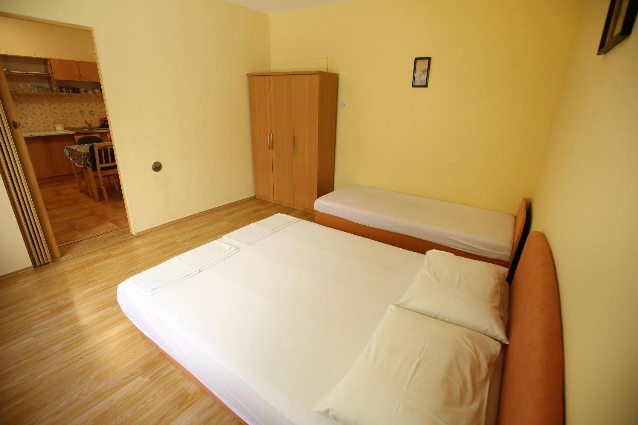 Apartmani Buca Биоград-на-Мору Экстерьер фото