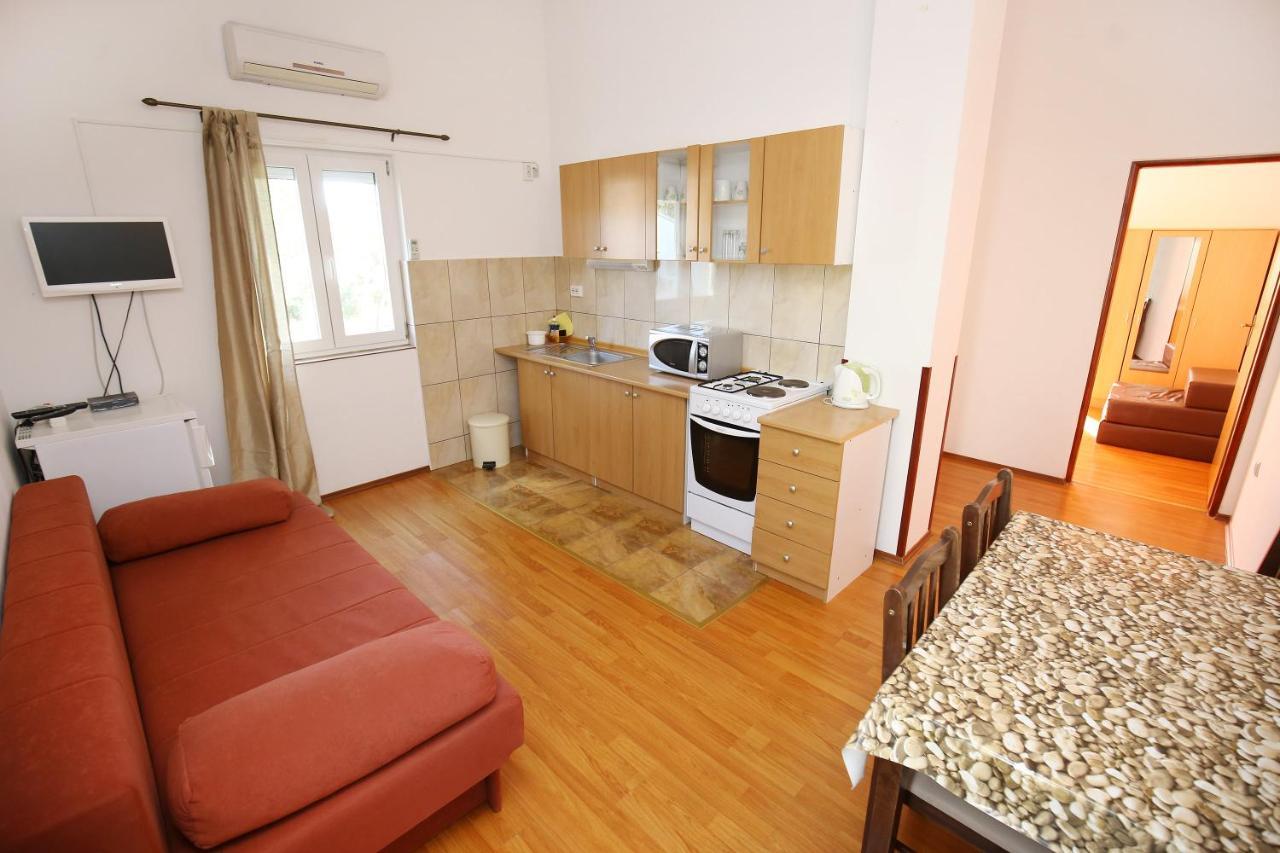 Apartmani Buca Биоград-на-Мору Экстерьер фото